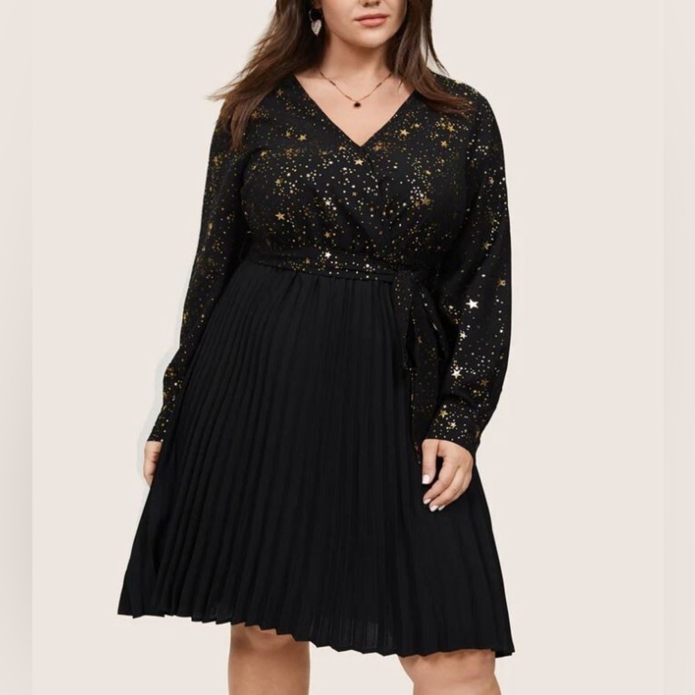NWOT BloomChic 3X Black Gold Star Glitter Belted Pleated Faux Wrap Dress